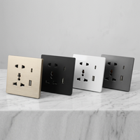 Enchufe de Corriente Universal de 10A con Clasificación IP22, Material de PC, Puertos USB-A y USB-C, Contactos de Cobre Puro Ignífugos, 5V