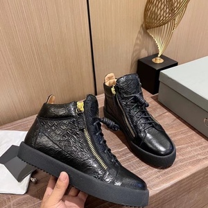 Zapatos informales <span class=keywords><strong>de</strong></span> alta calidad para hombre y mujer, zapatillas altas <span class=keywords><strong>de</strong></span> cuero auténtico, tenis Unisex GZ 35-48, zapatos deportivos <span class=keywords><strong>de</strong></span> marca <span class=keywords><strong>de</strong></span> lujo 0070 - Product Image 3