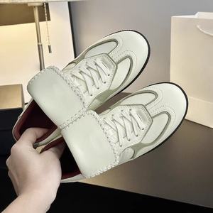 Chaussures d'entraînement allemandes rétro de qualité supérieure à lacets, dessus en cuir de crin de cheval, doublures en peau de mouton, maille respirante, printemps été automne - Product Image 1