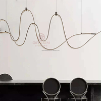 Lustre décoratif moderne minimaliste nordique en métal LED blanc chaud 220V en forme de pétale pour hall d'hôtel, salon, escalier