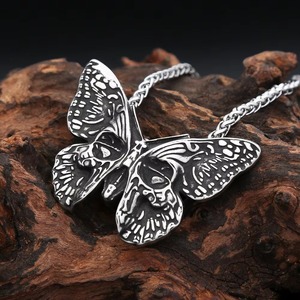 Yunnique – collier avec pendentif tête de mort de papillon, en argent tibétain, chaîne de pull à la mode pour hommes, cadeau, chaîne de 60cm - Product Image 3