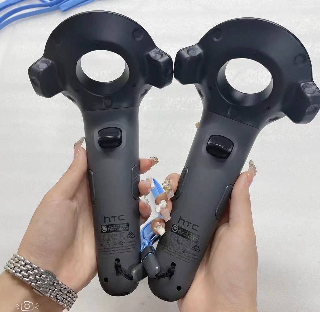 95% 新品!!! HTC VIVEvrハンドルワイヤレスコントローラースマートVRメガネヘルメットアクセサリーコントロールBluetoothハンドル