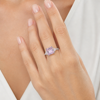 Bague personnalisée en argent sterling 925 avec trois pierres carrées en zircon cubique pour femme, bijoux exquis, pierres latérales en forme de trillon personnalisables