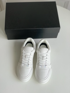 Zapatillas Clásicas Retro Casuales para Skateboarding, Diseño Bajo y Elegante, Cierre con Cordones, Color Negro y Blanco, para Caminar en Primavera y Otoño - Product Image 5