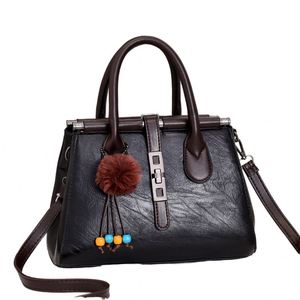 Bolso bandolera impermeable de gran capacidad para mujer, modelo 2024, color negro, con logotipo personalizable de piel sintética. - Product Image 1