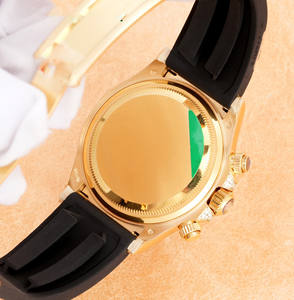 Reloj Mecánico Multifuncional de Lujo con Diamantes y Bisel Arcoíris en Oro - Product Image 6