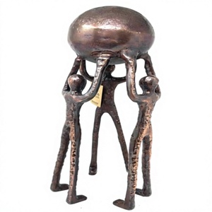 Escultura de Figuras Metálicas Abstractas de Bronce, 3 Personas Levantando un Globo, Estatua Moderna de Trabajo en Equipo, Objeto de Arte Creativo para Decoración de Sala de Estar - Product Image 1