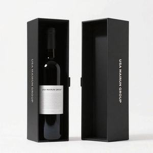Boîtes d'emballage pour spiritueux en carton rigide noir mat sur mesure, finition mate, fermeture magnétique pour whisky rouge - Product Image 3