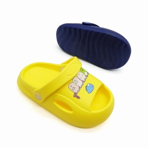 Sandalias de goma con dibujos animados para niños y niñas, zapatos bonitos, zapatillas <span class=keywords><strong>rosas</strong></span>, <span class=keywords><strong>zuecos</strong></span>, novedad - Product Image 2