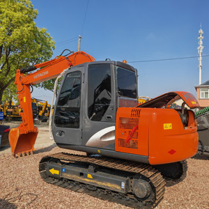 Mini-excavatrice Hitachi ZX70 de 6 tonnes, excavatrice sur chenilles d'occasion, matériel de construction japonais d'origine à vendre - Product Image 1