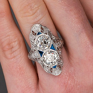 Anillo de compromiso de platino para mujer con diamante natural de corte ovalado y piedras laterales azules T0168 - Product Image 3