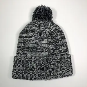 Oem thời trang Acrylic Slouchy Mũ mùa đông tùy chỉnh thêu logo Beanie Hat với Pom Pom