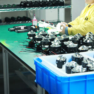 Faros Delanteros LED Cuadrados de Cuatro Lentes con Doble Haz, 6000K, 8000 Lúmenes, Iluminación 500% Más Brillante, Distancia de Iluminación de 800 Metros - Product Image 3