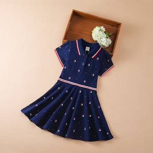KUYEEBEAR 2020 Robe d'été à manches courtes pour filles, vêtements d'été pour bébés, robe à manches courtes ODM, col roulé géométrique uni teint - Product Image 3