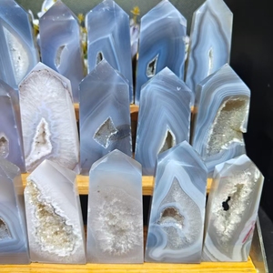 Vendita calda all'ingrosso di cristallo artigianato grigio agata punto di scultura di energia di guarigione <span class=keywords><strong>pietra</strong></span> per i regali desiderati dalle voglie - Product Image 2