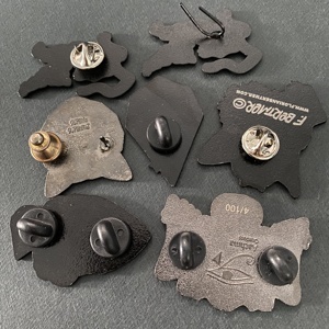 Animali Tigre <span class=keywords><strong>Leone</strong></span> <span class=keywords><strong>Lupo</strong></span> Octopus Cuore <span class=keywords><strong>Il</strong></span> Santo Scuro Smalto Morbido Risvolto Badge Pin - Product Image 2