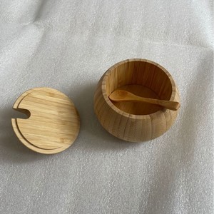Salière en bambou avec cuillère, couleur bois naturel, pot à condiments résistant à l'humidité pour assaisonnements solides en cuisine - Product Image 2