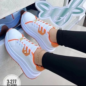 Zapatos Blancos de Suela Gruesa para Mujer Tallas Grandes 2025, Zapatillas Deportivas Casuales de Caña Baja - Product Image 4