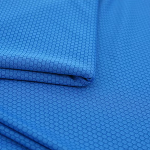 Tessuto a Rete in Poliestere 100% per Maglie da <span class=keywords><strong>Calcio</strong></span>, Traspirante, Elastico, ad Asciugatura Rapida, per Abbigliamento Sportivo e Maglie da <span class=keywords><strong>Calcio</strong></span>, Vendita all'Ingrosso Personalizzata - Product Image 4