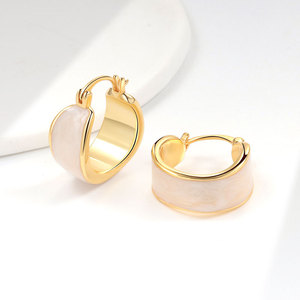 2025 Boutique bijoux mode INS Style élégant Simple <span class=keywords><strong>d</strong></span>éclaration rétro blanc brun émail huile femmes <span class=keywords><strong>boucles</strong></span> <span class=keywords><strong>d</strong></span>'oreilles à la mode - Product Image 1