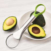 Trancheuse à avocat double tête en acier inoxydable de haute qualité |   Décortiqueur, coupeur et séparateur 3-en-1 |   Gadget de cuisine multifonction pour la préparation de l'avocat