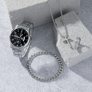 <span class=keywords><strong>Set</strong></span> Regalo 4 Pezzi da <span class=keywords><strong>Uomo</strong></span>: Orologio al Quarzo in Acciaio Inossidabile, <span class=keywords><strong>Bracciale</strong></span>, <span class=keywords><strong>Collana</strong></span> <span class=keywords><strong>e</strong></span> Anello con Quadrante a Lancette <span class=keywords><strong>e</strong></span> Cassa da 10mm - Ideale per l'Estate <span class=keywords><strong>e</strong></span> il Business - Product Image 3
