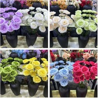 Handgefertigte Seiden-Kunstrose mit 3 Köpfen, Moderne Hochwertige Blumen für Hochzeit, Muttertag, Heimdekoration, Realistische Rote Blumen