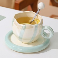 Tasse à café en céramique peinte à la main en forme d'œuf, 300-400 ml, avec soucoupe, finition émail nacré, couleurs rose, orange, vert, violet