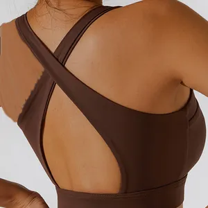 OEM logo personnalisé printemps fermeture éclair sur le devant Yoga Sport ensembles femmes tenue d'entraînement sexy Spandex Nylon matériel pour les femmes vêtements de sport