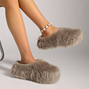New Winter Trend Thick Designer Women Faux Fur Slippers <b>Soft</b> Fluffy Fur Slippers Furry Snow Luxury Brand <b>Shoes</b> for Women - Product Image 4