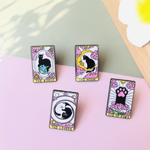 Fabricante profesional barato artesanías de Metal <span class=keywords><strong>Tarot</strong></span> esmalte Pin insignia tarjeta gatos <span class=keywords><strong>sol</strong></span> <span class=keywords><strong>mundo</strong></span> suave solapa Pin - Product Image 4