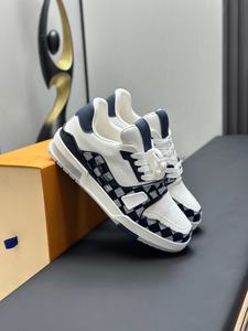 Zapatos de Diseñador de Lujo Más Vendidos, Zapatos Deportivos Clásicos de Cuero Patentado para Hombre, con Suela Gruesa y Ajuste Cómodo, Personalizados - Product Image 2