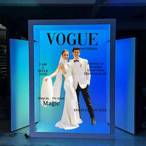 Panneau de fond pour séance photo avec éclairage LED, couverture de magazine en métal personnalisée, vente chaude 2025, acrylique, style Vogue, photomaton - Product Image 1