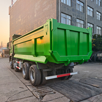 Camion benne ou camion à benne arrière Sinotruk Howo d'occasion en bon état, 380/430 CV, 8x4, Euro 2, diesel, à vendre