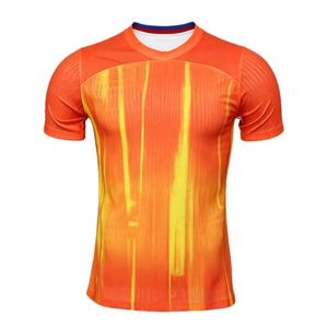Camiseta de Fútbol Deportiva Corta Negra y Dorada Personalizada OEM 2026 <span class=keywords><strong>Camp</strong></span> <span class=keywords><strong>Nou</strong></span>, Grado Maestro, con Gráficos Retro Impresos por Transferencia Térmica y Transpirable - Product Image 1