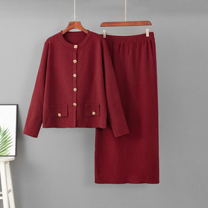 Ensemble deux pièces en tricot douillet pour femmes, haut à manches longues uni, jupe respirante, tenue moderne pour la maison, le bureau, le quotidien et les vacances - Product Image 4