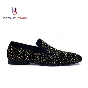Chaussures habillées Oxford de luxe pour hommes en cuir de vachette et daim, faites à la main, de haute qualité, avec motif spécial, personnalisables avec logo du fabricant - Product Image 2