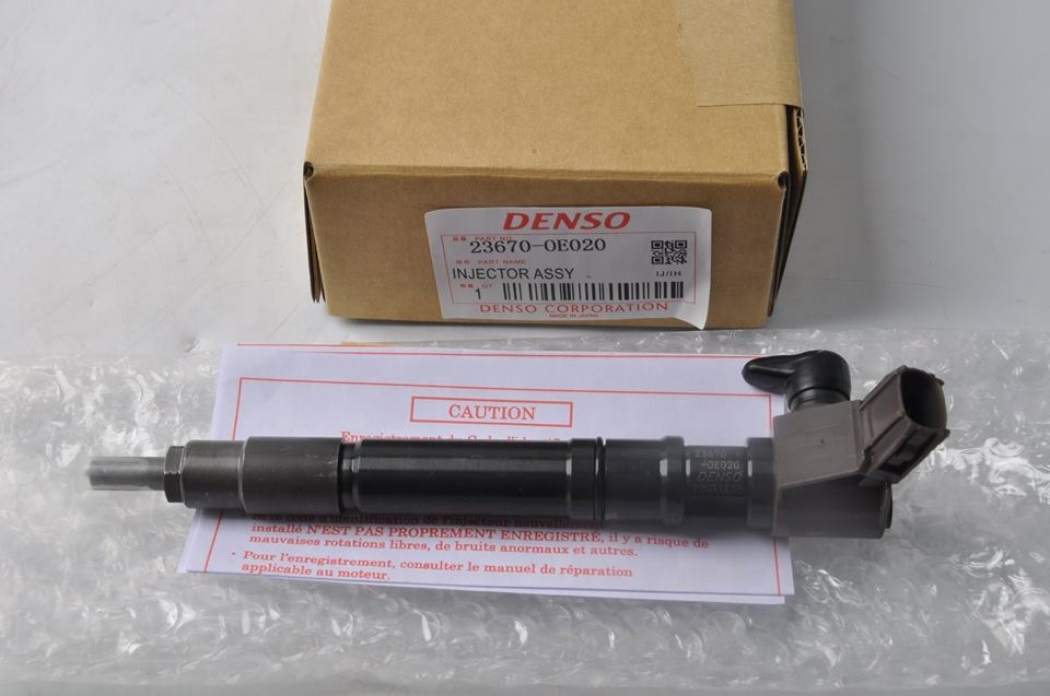 Hot Sale Original Brand Diesel Engine Fuel Injector 295700-0560 Common Rail New Injector 23670-0E020 For HILUX REVO GUN125R