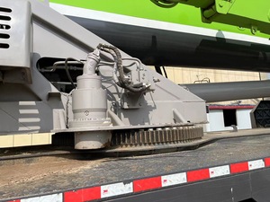 Grue Zoomlion 220 tonnes ZTC2200 bien entretenue, solution de levage haute fiabilité avec pièces de qualité d'origine - Product Image 6