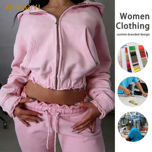 <span class=keywords><strong>Ensemble</strong></span> de survêtement 2 pièces pour femme avec logo personnalisé, effet vieilli, broderie en tissu éponge, comprenant un pantalon de survêtement confortable et un sweat à capuche court zippé intégral - Product Image 1