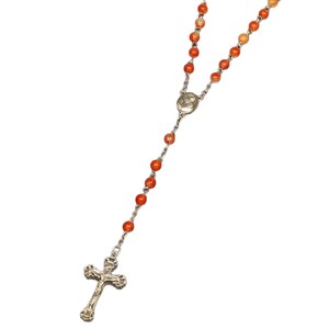 Silbernes Kruzifix und Jungfrau-Maria-Medaille Kristallperlen Katholischer Rosenkranz, Religiöses Andachtsgeschenk für Männer und Frauen - Product Image 6