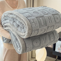 Plaid Sherpa en polaire, motif cœur uni, double couche, 100 % polyester, personnalisable, couverture épaisse et moelleuse en polyester