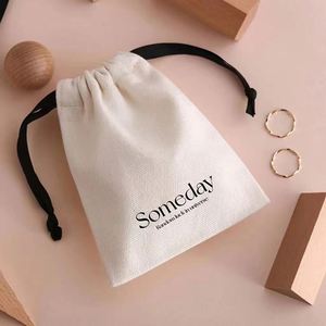 ถุงผ้าฝ้ายรีไซเคิล 100% พร้อมเชือกผูก สำหรับใส่กุญแจ เครื่องประดับ บรรจุภัณฑ์ขนาดเล็ก พิมพ์โลโก้ตามสั่ง ถุงของขวัญผ้ามัสลินสีธรรมชาติ - Product Image 2