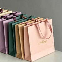 Sac cadeau de luxe en papier cartonné blanc recyclable, impression de logo personnalisée, poignée renforcée, capacité de charge 6-9 kg, emballage haut de gamme pour parfums et artisanat