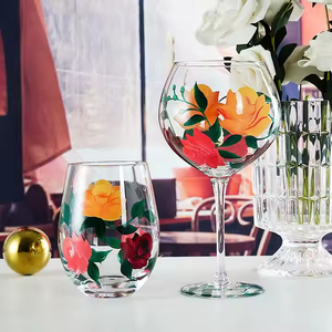 <span class=keywords><strong>Verres</strong></span> <span class=keywords><strong>à</strong></span> <span class=keywords><strong>gin</strong></span> en cristal soufflé <span class=keywords><strong>à</strong></span> la bouche, vente chaude, avec motif de fleurs multiples peintes <span class=keywords><strong>à</strong></span> la main personnalisable - Product Image 6