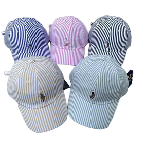 Gorra de béisbol de PVC de 6 paneles con logo de caballo pequeño europeo-americano, escaneable, a rayas, de moda, con hebilla metálica común, unisex - Product Image 1
