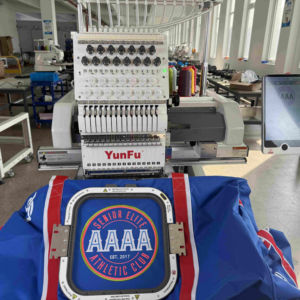 Machine à broder automatique multi-têtes 15 aiguilles compatible YUNFU/<span class=keywords><strong>Brother</strong></span> | Faible consommation d'énergie pour l'Afrique - Product Image 1