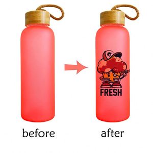 Bouteille d'eau en verre coloré givré sans BPA de 750 ml avec couvercle en bambou, portable, pour le sport, 20 oz, 25 oz, personnalisable par sublimation - Product Image 4