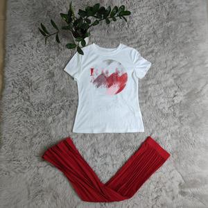 ชุดเซ็ตสองชิ้นแฟชั่นสำหรับผู้หญิง ลายพิมพ์โลโก้เรียบง่าย แขนสั้น กระโปรงพลีททรงเอ ความยาวปานกลาง สไตล์ลำลอง สำหรับฤดูร้อน - Product Image 4