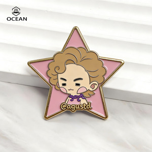 Nuevo Pin de Solapa Personalizado con Diseño de Rosa Blanca Estilo Vintage - Product Image 5